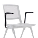 Chaise blanche MEET WA avec Accoudoir noirs et dossier en maille blanche de hjh OFFICE