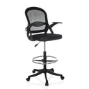 Chaise de comptoir Naluro Work noire avec dossier en maille, repose-pieds et roulettes de hjh OFFICE