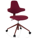 Siège de bureau de qualité professionnelle PALIANO rouge avec accoudoirs intégrés et piètement marron de hjh OFFICE
