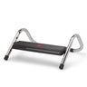Repose-pieds PODI IV avec surface d'appui noire et cadre métallique chromé de hjh OFFICE