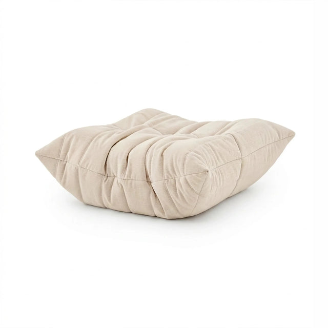Pouf Sitzolo Podi beige avec surface matelassée et forme carrée de hjh LIVING