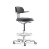 Chaise de travail TOP WORK 40 W avec revêtement gris foncé, structure blanche et repose-pieds sur roulettes de hjh OFFICE