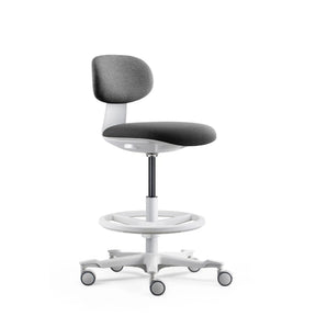 Chaise de travail WORK MF2 W en gris foncé avec pied en étoile et repose-pieds blancs de hjh OFFICE